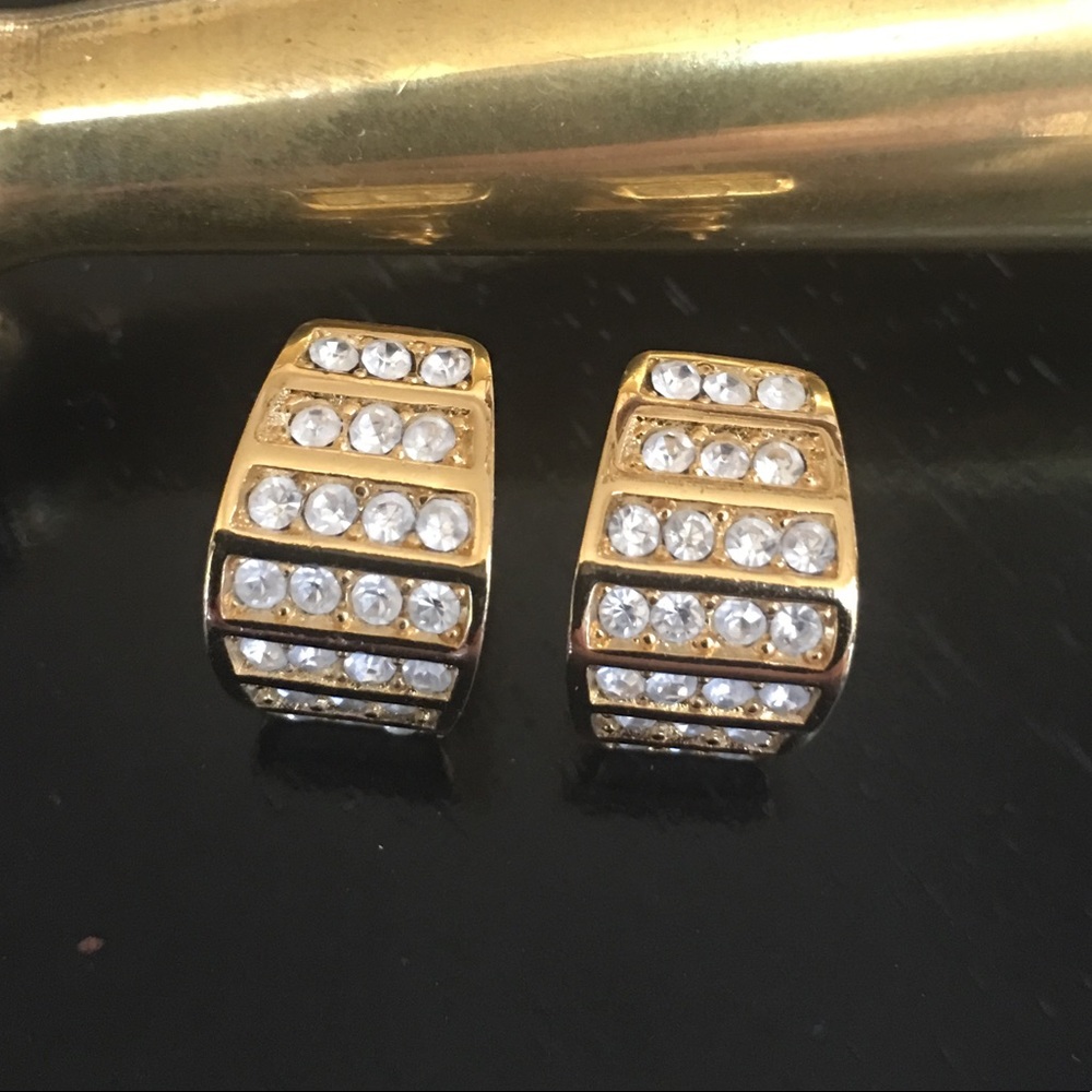 Gold and Rhinestone Pierced Earrings. Super cute!
